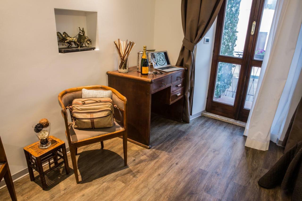Via Cimarra Luxury * Roma